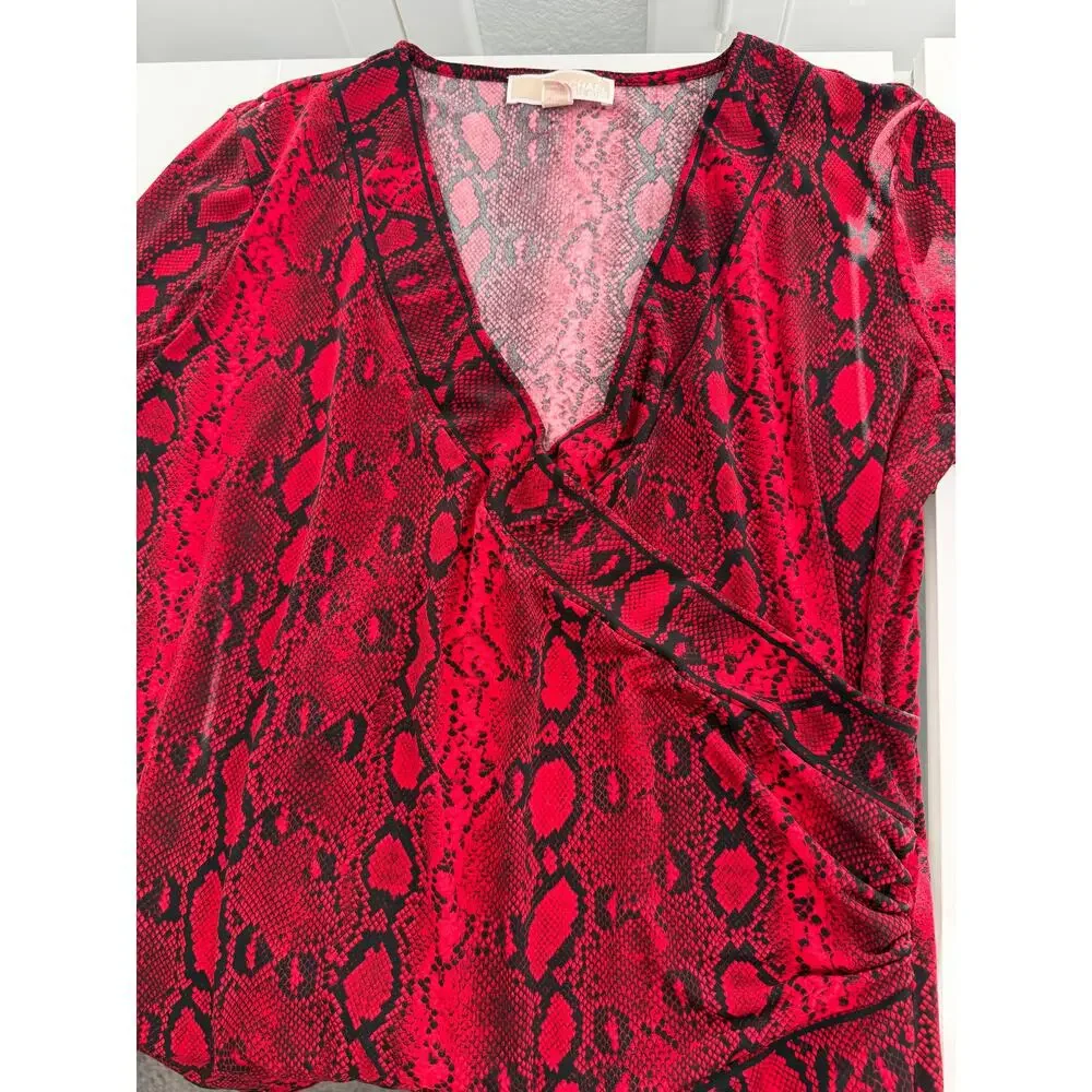 MICHAEL KORS Red Snakeskin Faux Wrap Top L Long Sleeve Side Zip EUC